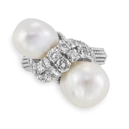 White Gold Baroque Cultured Pearl 693ac