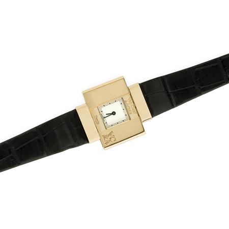 Gold Shutter Wristwatch Van Cleef 693c3