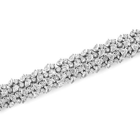 Diamond Bracelet
	  Estimate:$30,000-$50,000