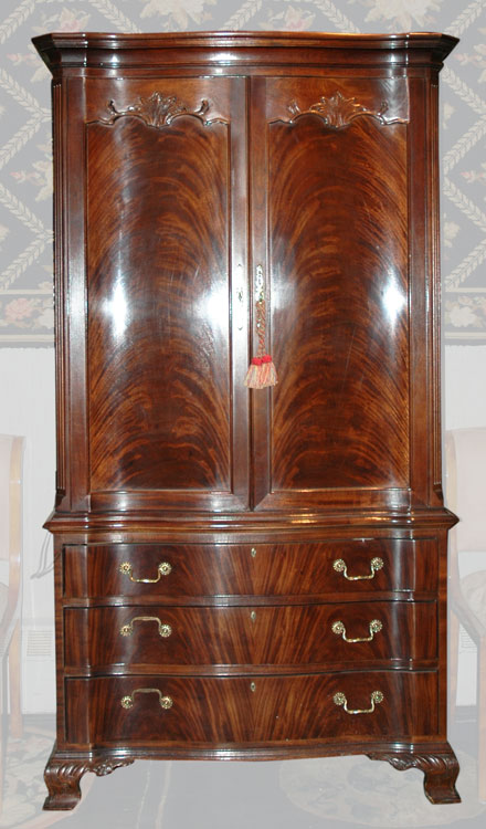 Georgian Style Mahogany Entertainment