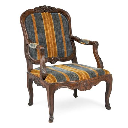 Regence Walnut Fauteuil a la Reine  69e38