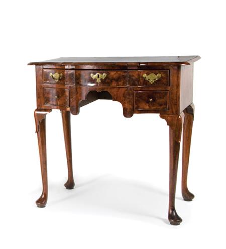 George I Walnut Dressing Table  69f35