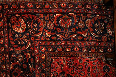 Kashan Carpet
	  Estimate:$600-$900