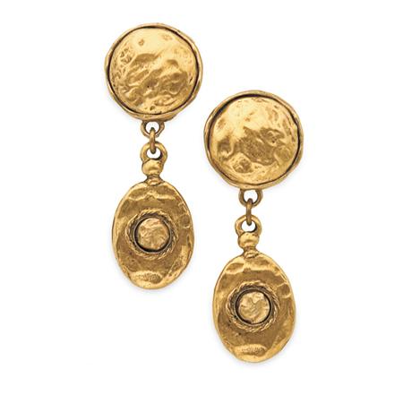 Chanel Dangling Earrings Estimate 150 250 6a63c