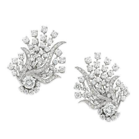 Pair of Diamond Spray Earclips
	  Estimate:$2,500-$3,500