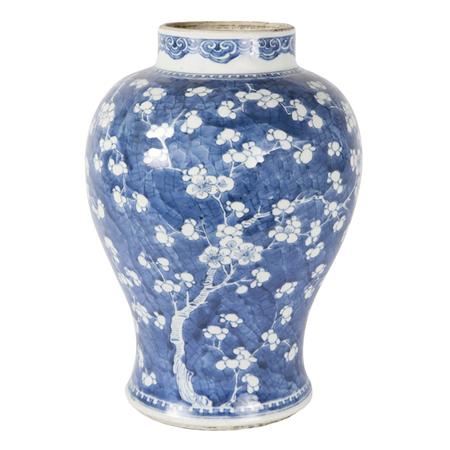 Chinese Blue and White Glazed Porcelain 6a78a