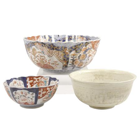 Two Japanese Imari Porcelain Bowls 6ae1d