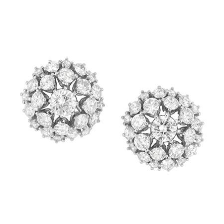 Pair of Diamond Earclips
	  Estimate:$4,000-$6,000