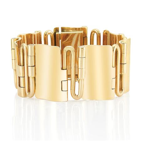 Gold Bracelet
	  Estimate:$1,500-$2,000