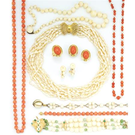 Group of Coral Bead and Coral Jewelry 6b01e