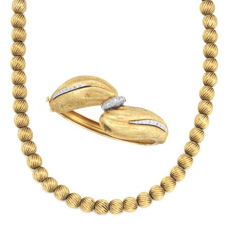 Fluted Gold Bead Necklace and Gold 6b062