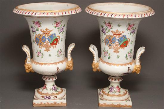 Pair of Samson porcelain two-handled