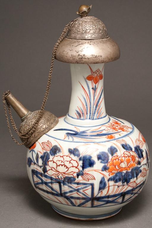 Chinese Imari porcelain kendi circa