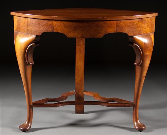 Queen Anne style mahogany corner 77d8d