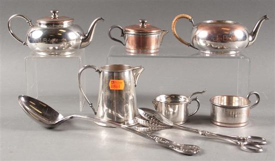 Assorted silverplatedware including 77fb7