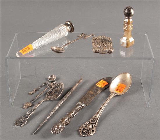 Assorted small silver articles including