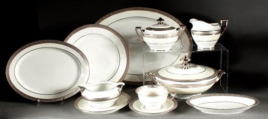 Heinrich & Co. porcelain 100-piece