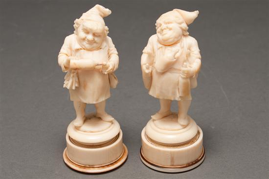 Pair of Continental carved ivory 7837d
