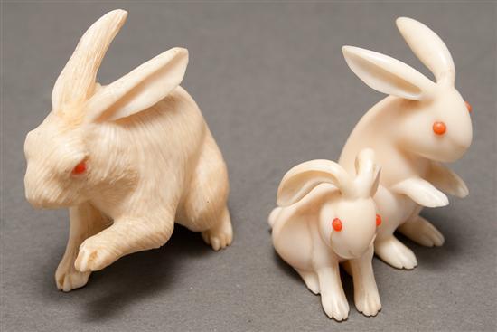 Japanese carved ivory rabbit figure  78395