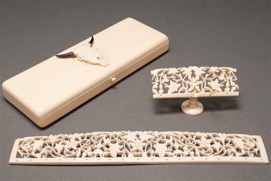 Carved ivory pen box Continental 783a5