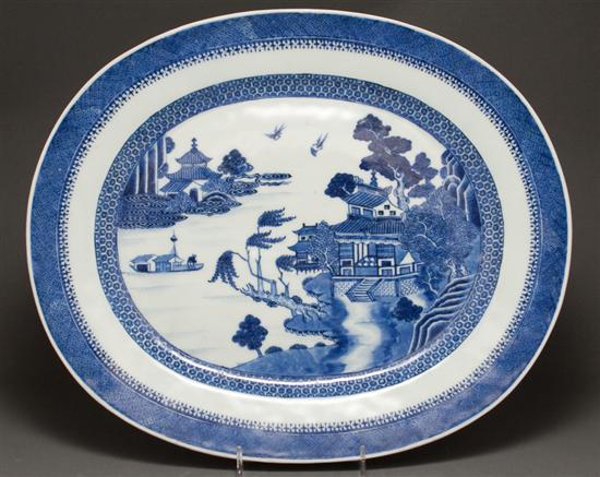 Chinese Export Nanking porcelain platter,