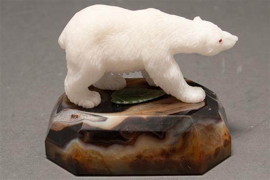 Carved hardstone polar bear figure 78413