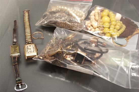 Assortment of ladys jewelry comprising