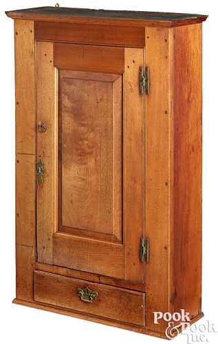 PENNSYLVANIA WALNUT HANGING CUPBOARD,