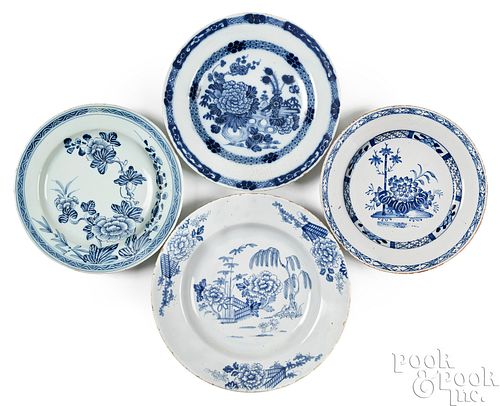 FOUR DELFTWARE PLATES/SHALLOW BOWLS,