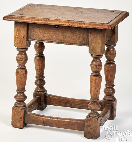 WILLIAM AND MARY OAK JOINT STOOL,