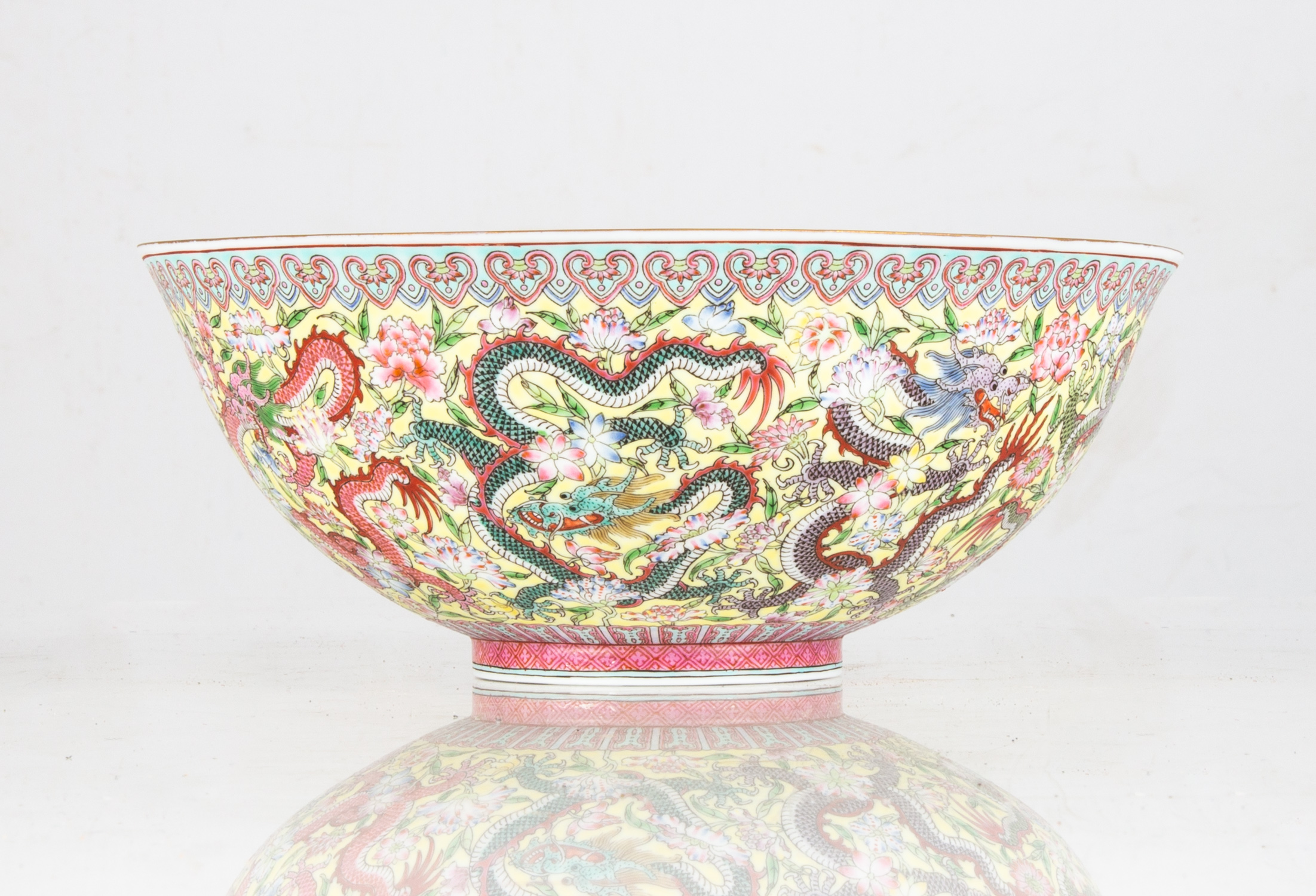 CHINESE PORCELAIN DRAGON BOWL 19th