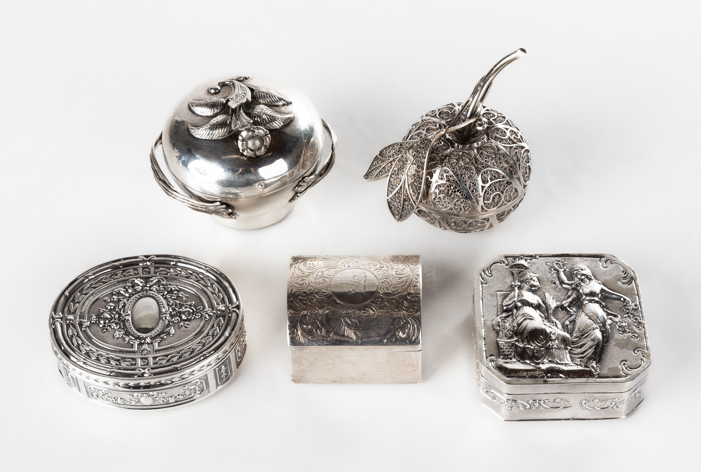 19TH & 20TH CENTURY SILVER AND