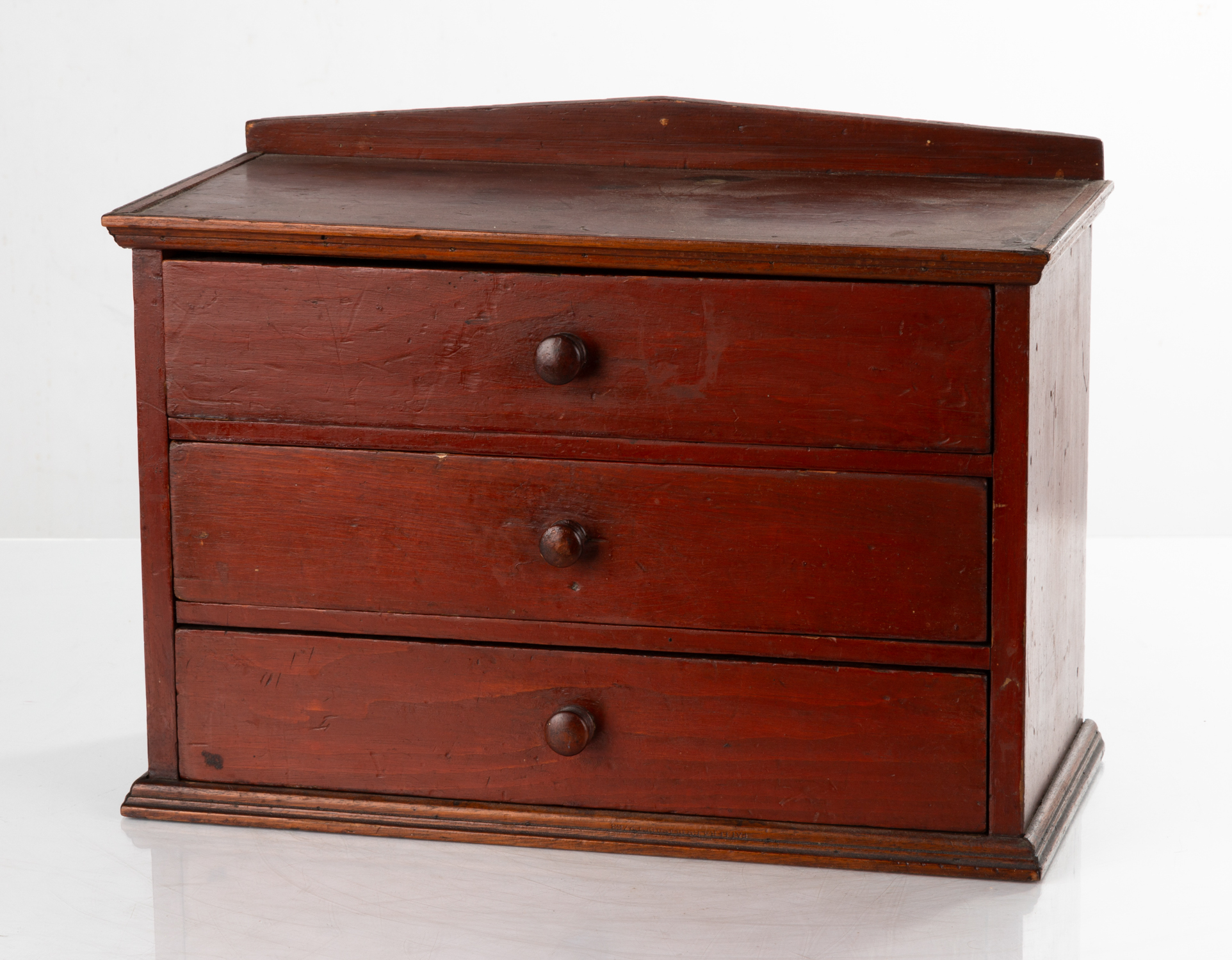 AMERICAN PINE THREE-DRAWER CABINET