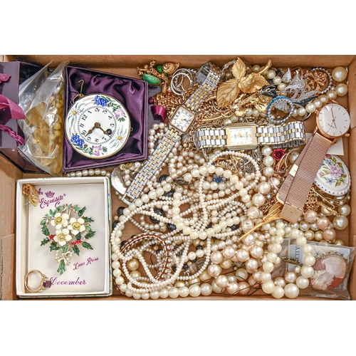 Miscellaneous costume jewellery