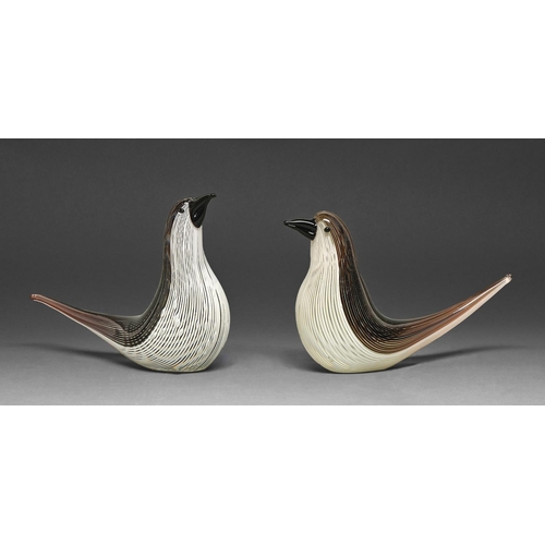 Two glass models of a bird, 15 and 16.5cm