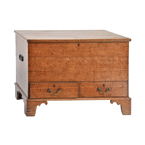 An oak mule chest, early 19th c,