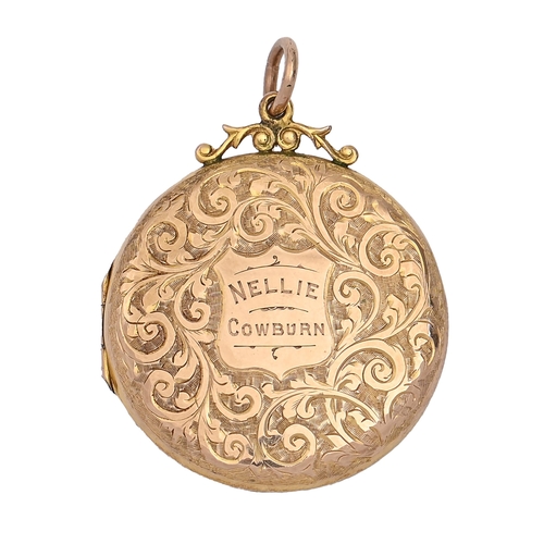 An Edwardian 9ct gold locket, engraved