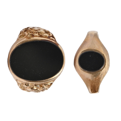 Two black onyx signet rings, in 9ct