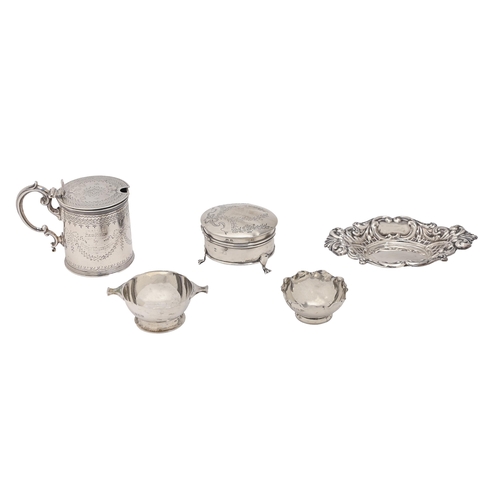 A Victorian silver mustard pot,