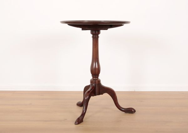 A GEORGE III MAHOGANY TRIPOD TABLE