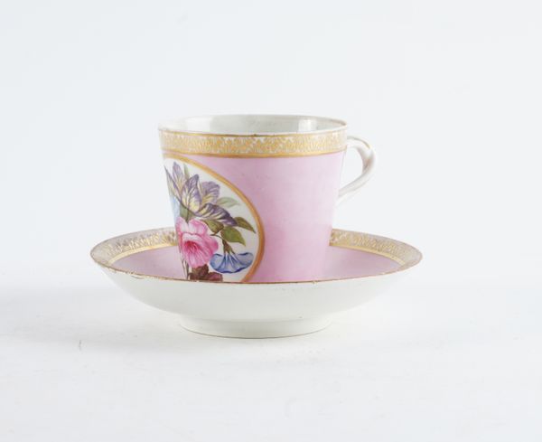 A DERBY PINK-GROUND CHOCOLATE CUP