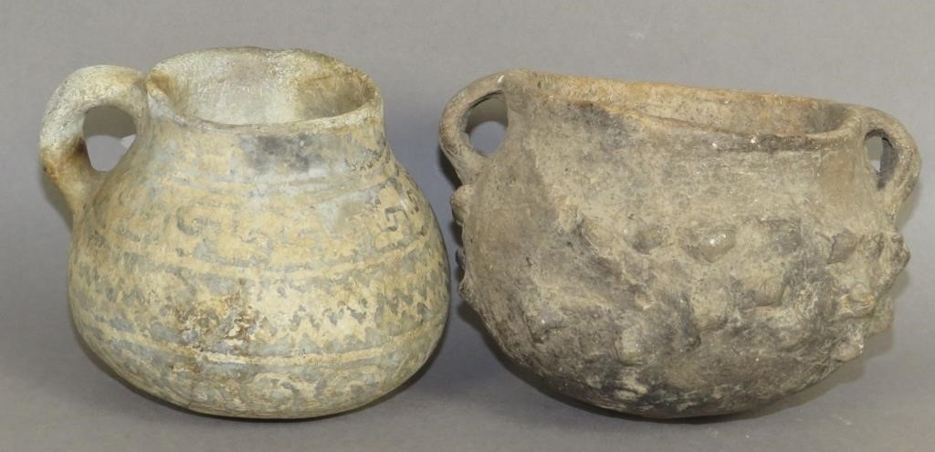 2 NATIVE CULTURE RELIC EARTHENWARE