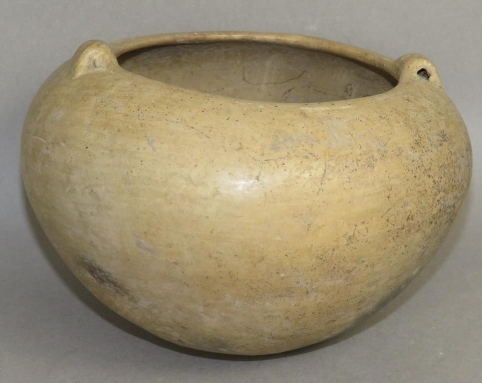 INDIGENOUS TRIBE EARTHENWARE SQUAT