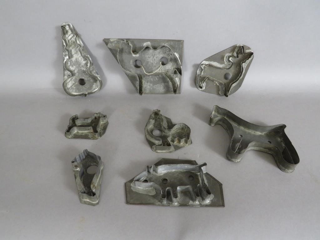 GROUP OF 8 TIN FIGURAL COOKIE CUTTERSca.