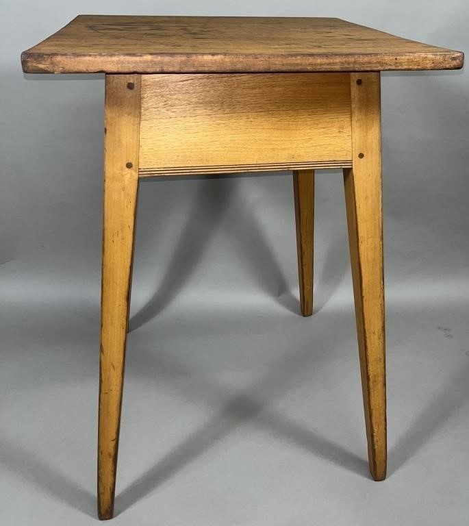 HEPPLEWHITE STANDca. 1800; in pine