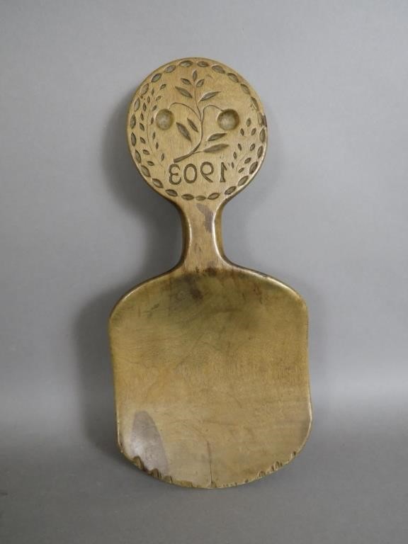 BUTTER PADDLE WITH INTEGRAL CARVED