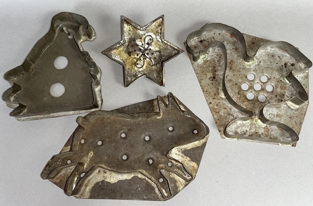 4 TIN FIGURAL COOKIE CUTTERS CA.