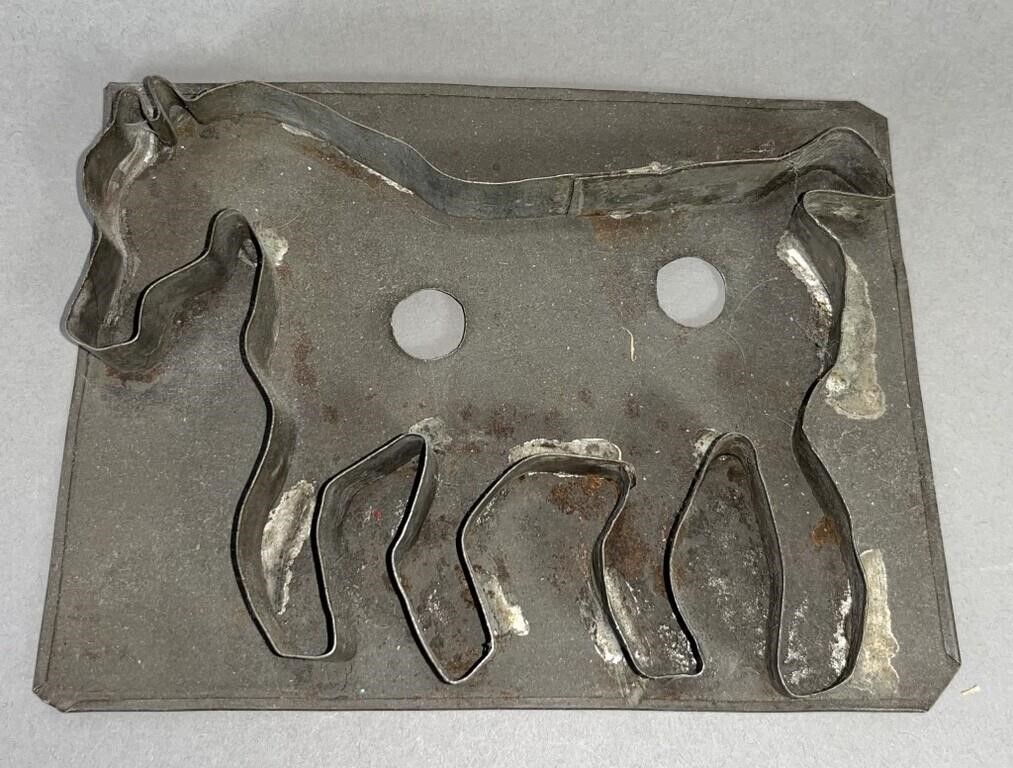 TIN HORSE SHAPED COOKIE CUTTER