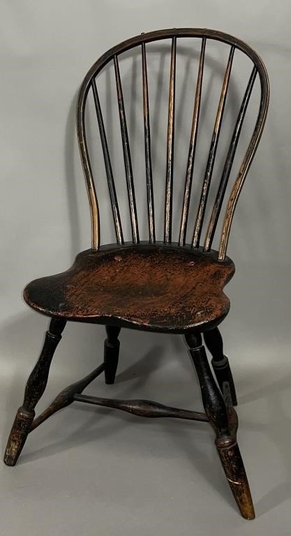 WINDSOR SIDE CHAIR CA. 1800; BOW