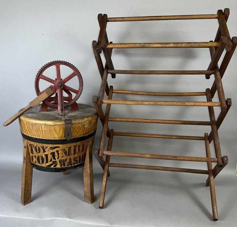 CHILD'S WASHER AND DRYING RACK